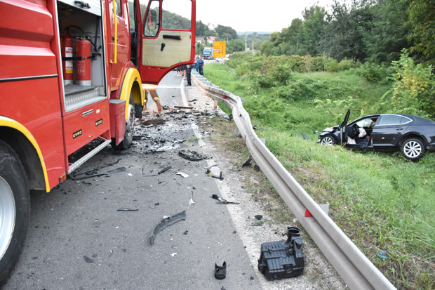 НОВИ ДЕТАЉИ ТРАГЕДИЈЕ КОД ЗАЈЕЧАРА: Пијан усмртио двоје?